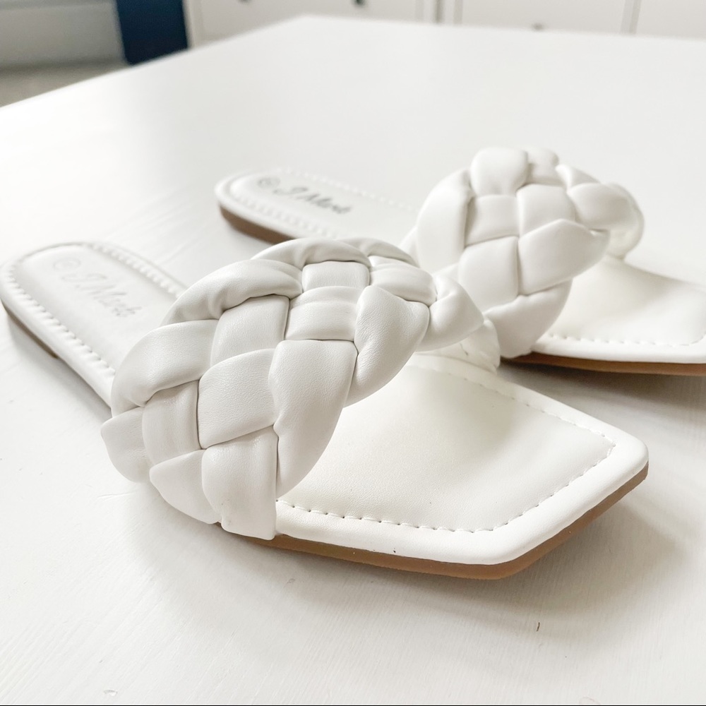 J.Mark White Braided Slide Sandal Passion-… - Picture 5 of 6